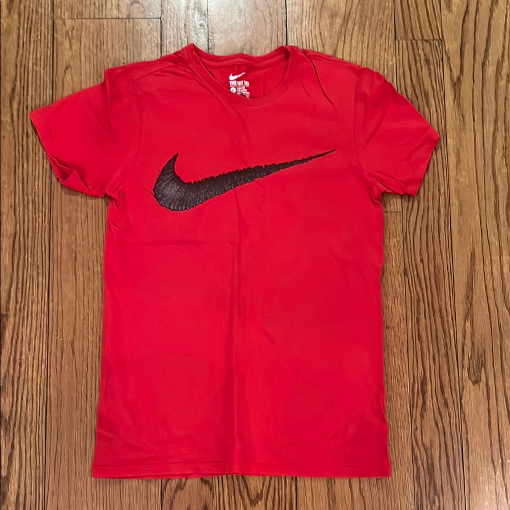 Nike Red adult small cotton t-shirt fits like youth Large